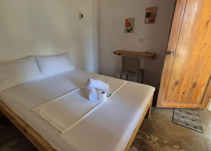 Camotes Hostel