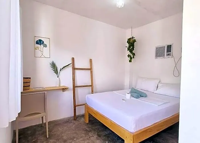 Camotes Hostel